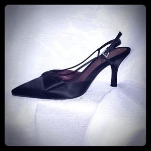 Cole Haan Black Satin Kitten Heel 8.5B